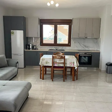 Apartment Dimitra *